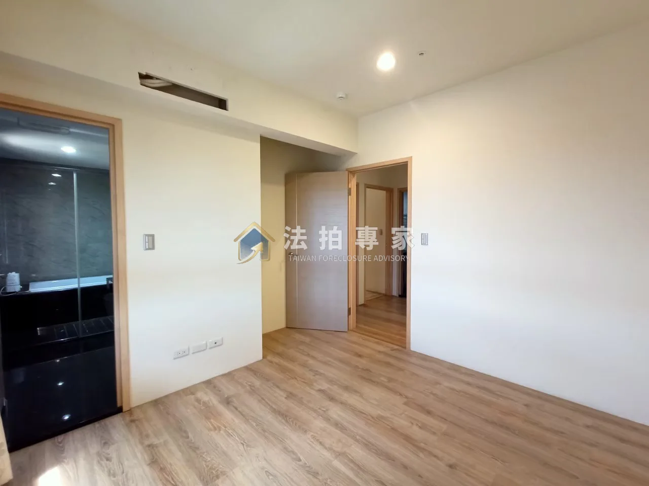 南屯┃精銳藝博匯┃法拍交屋實照交屋照片縮圖 6