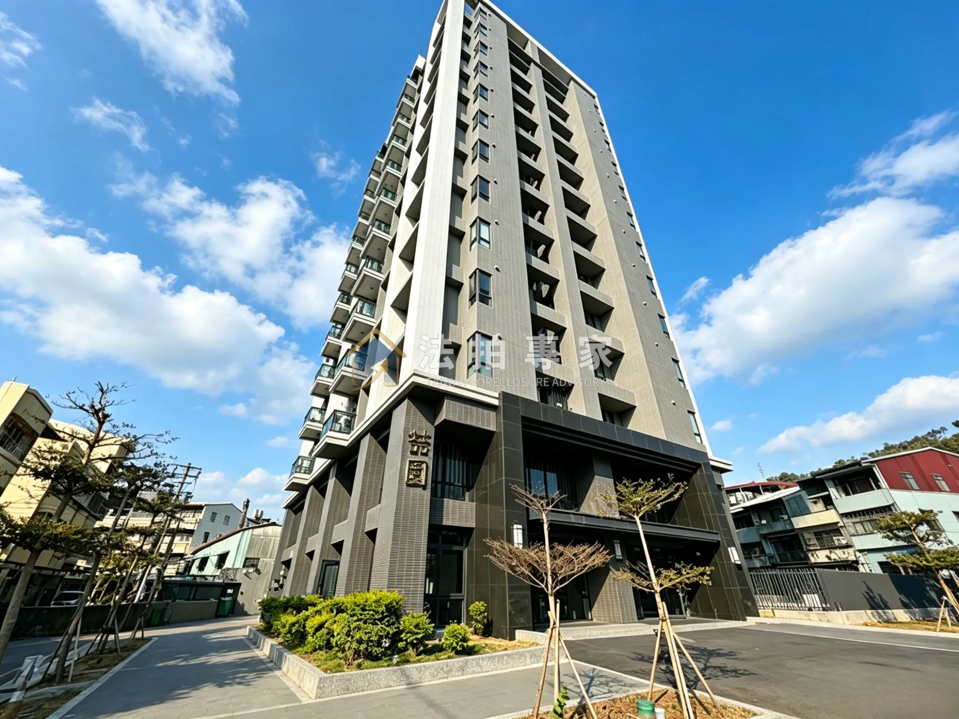 豐原・喆園一期．三房平面車位