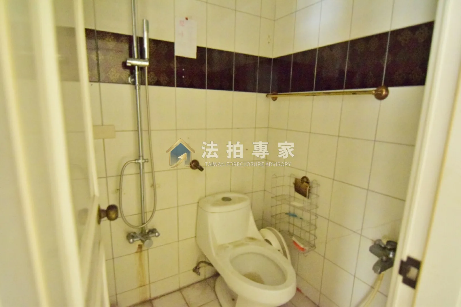 西屯┃熊貓天下┃1+2樓店┃法拍交屋實照交屋照片縮圖 2