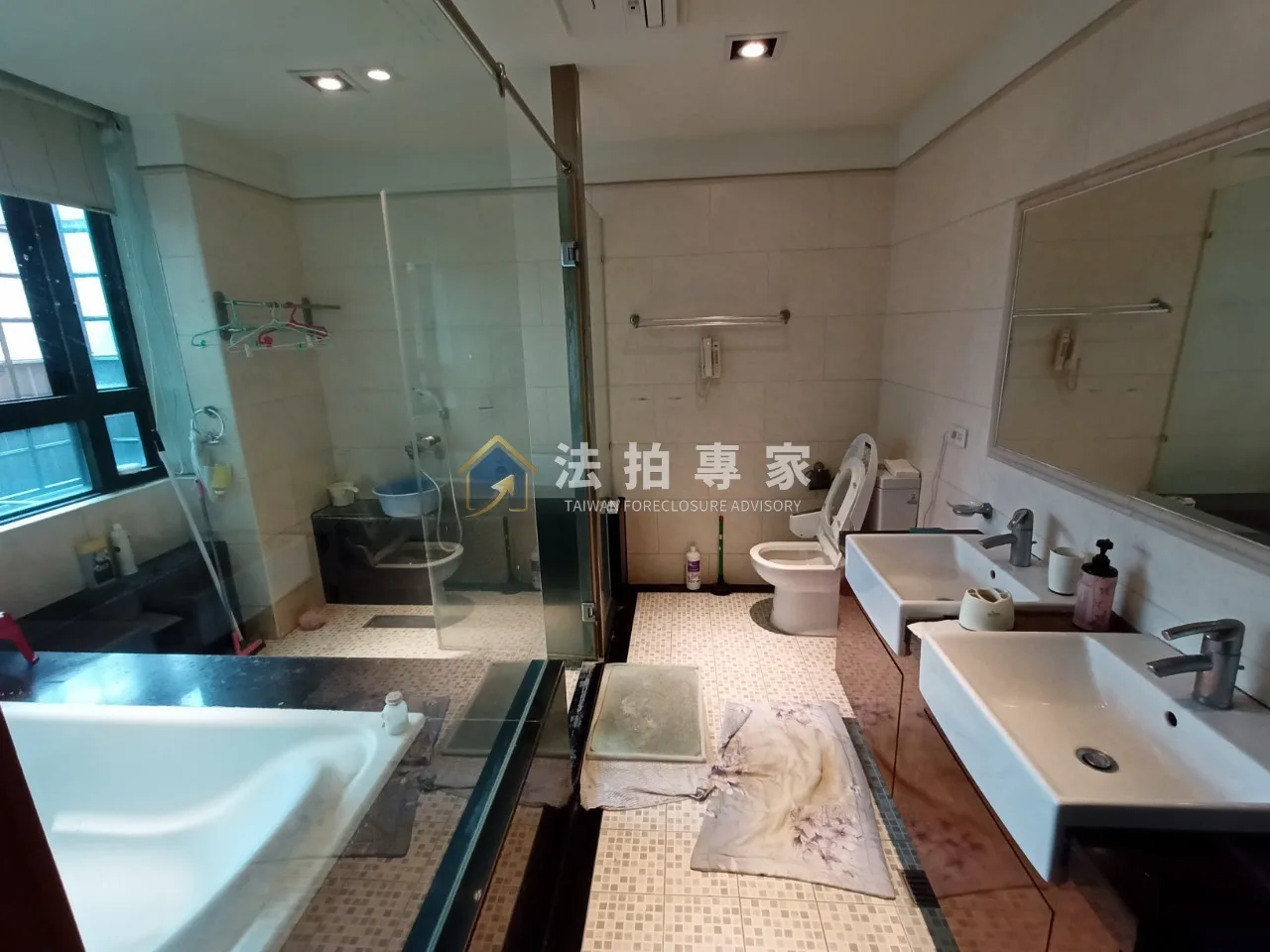 竹北┃文義街┃臨路百坪別墅┃法拍交屋實照交屋照片縮圖 6