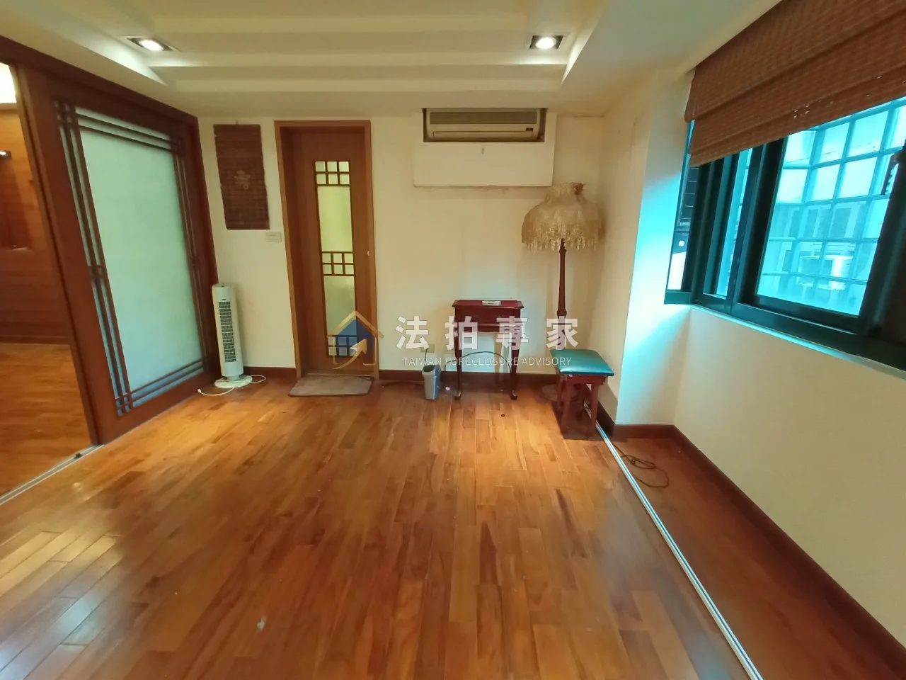 竹北┃文義街┃臨路百坪別墅┃法拍交屋實照交屋照片縮圖 7