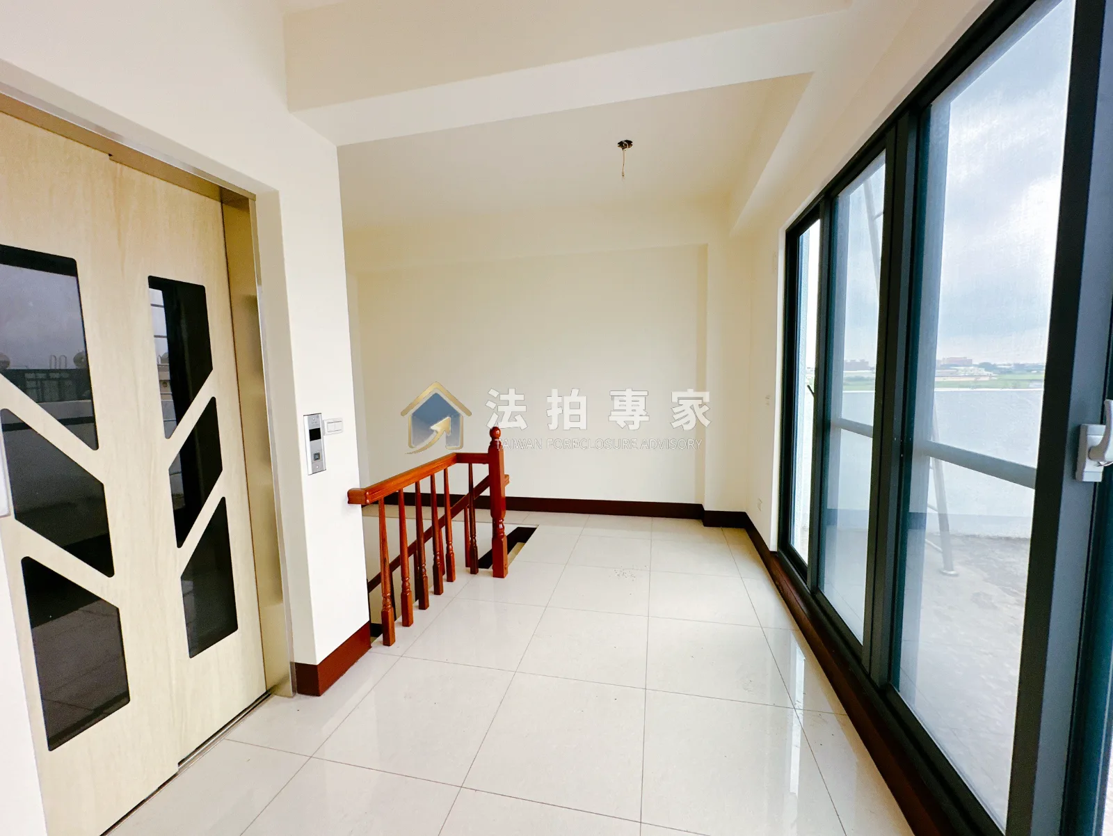 彰化鹿港┃電梯別墅┃法拍交屋實照交屋照片縮圖 7