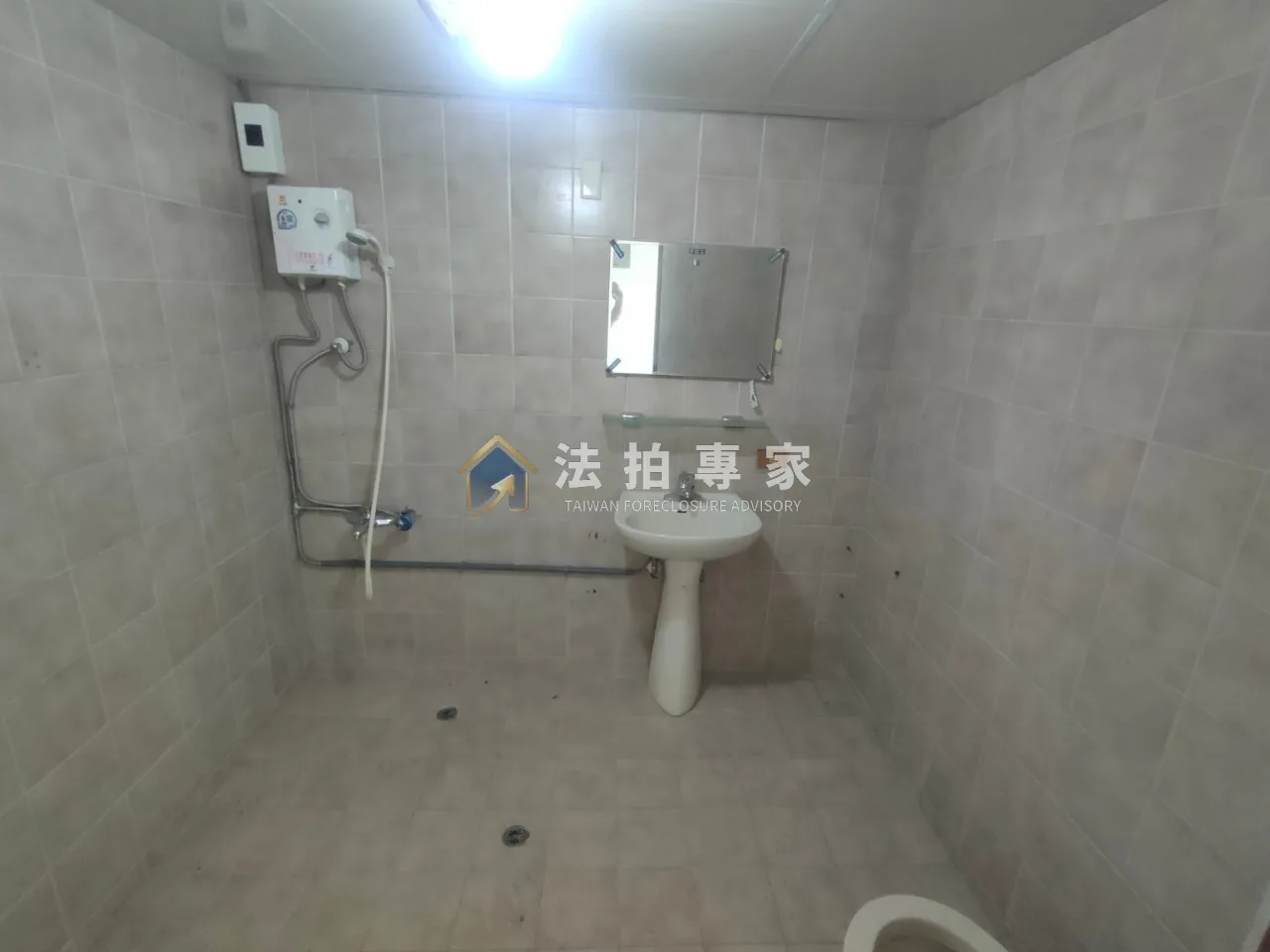北區┃中清路捷運站┃大套房┃法拍交屋實照交屋照片縮圖 2