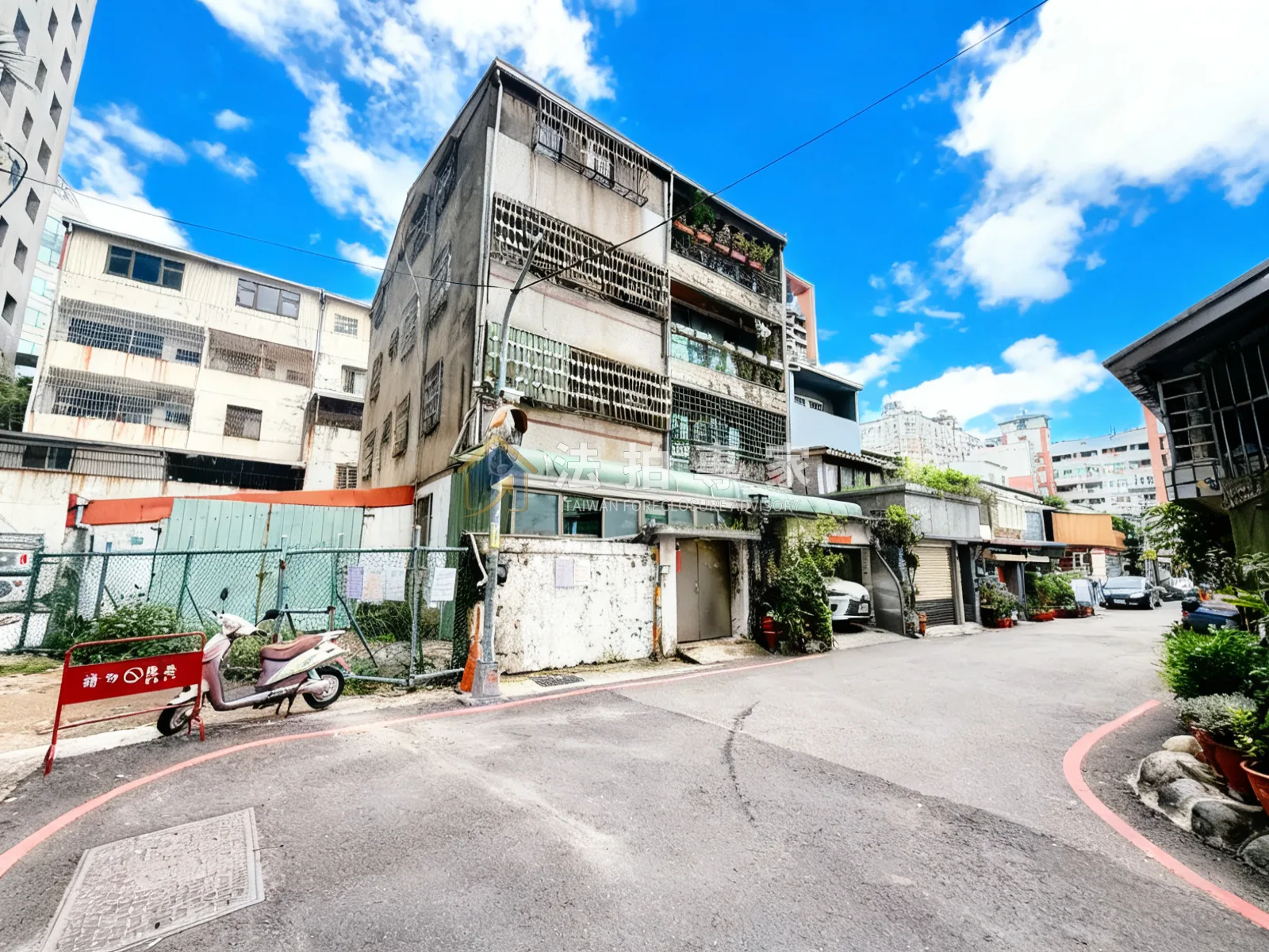 西區・精誠十五街・大地坪邊間透天