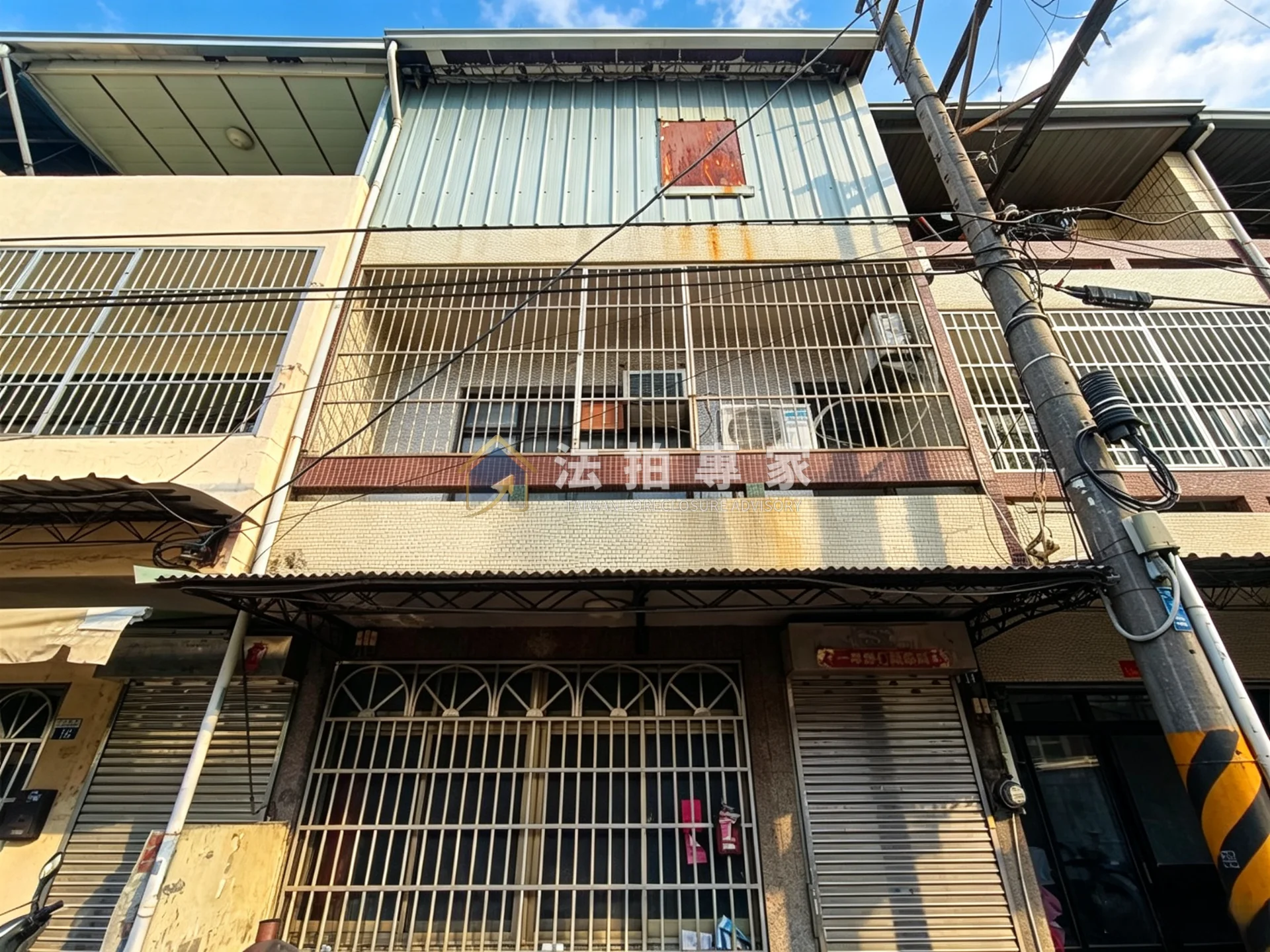 台中市豐原區豐原・中正路．前後臨路三樓透天法拍屋案件照片