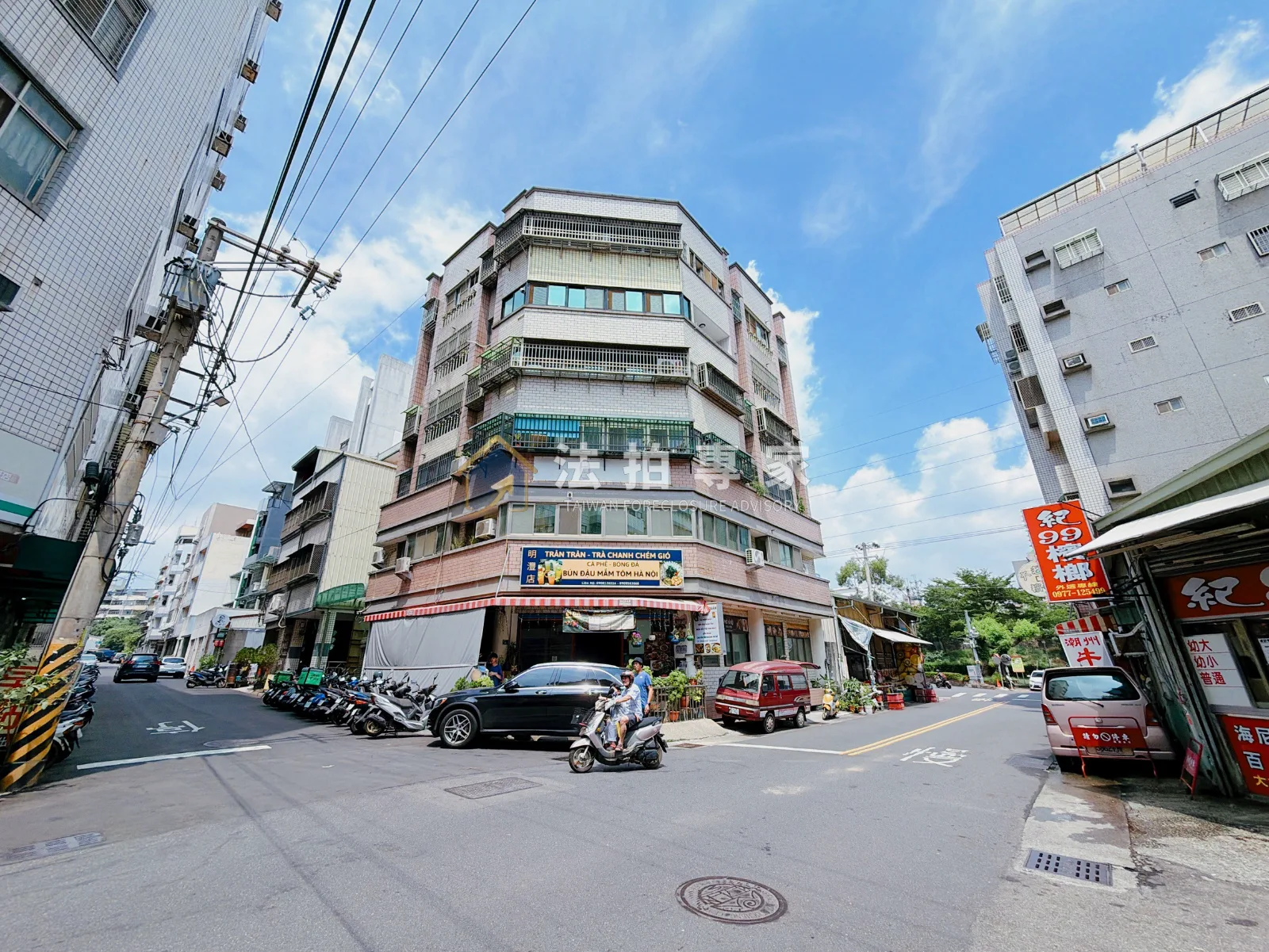 西屯・順和三街・顯眼大角店照片 2縮圖