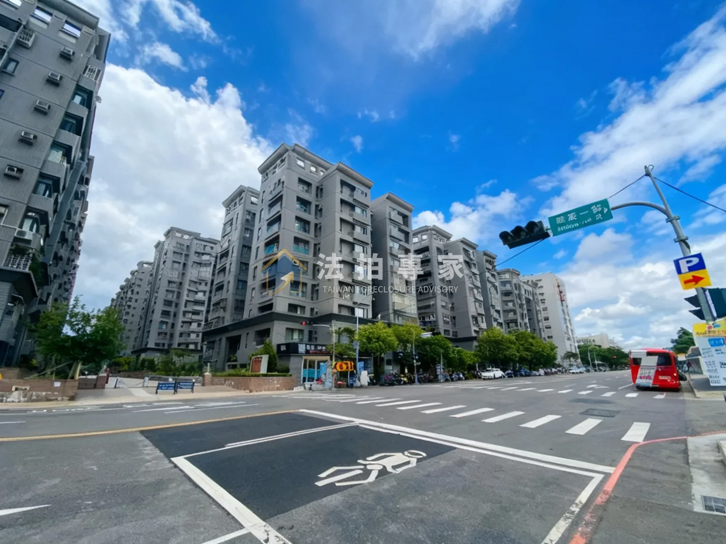 台中市西屯區西屯・大鵬新城・三房附平面車位法拍屋案件照片