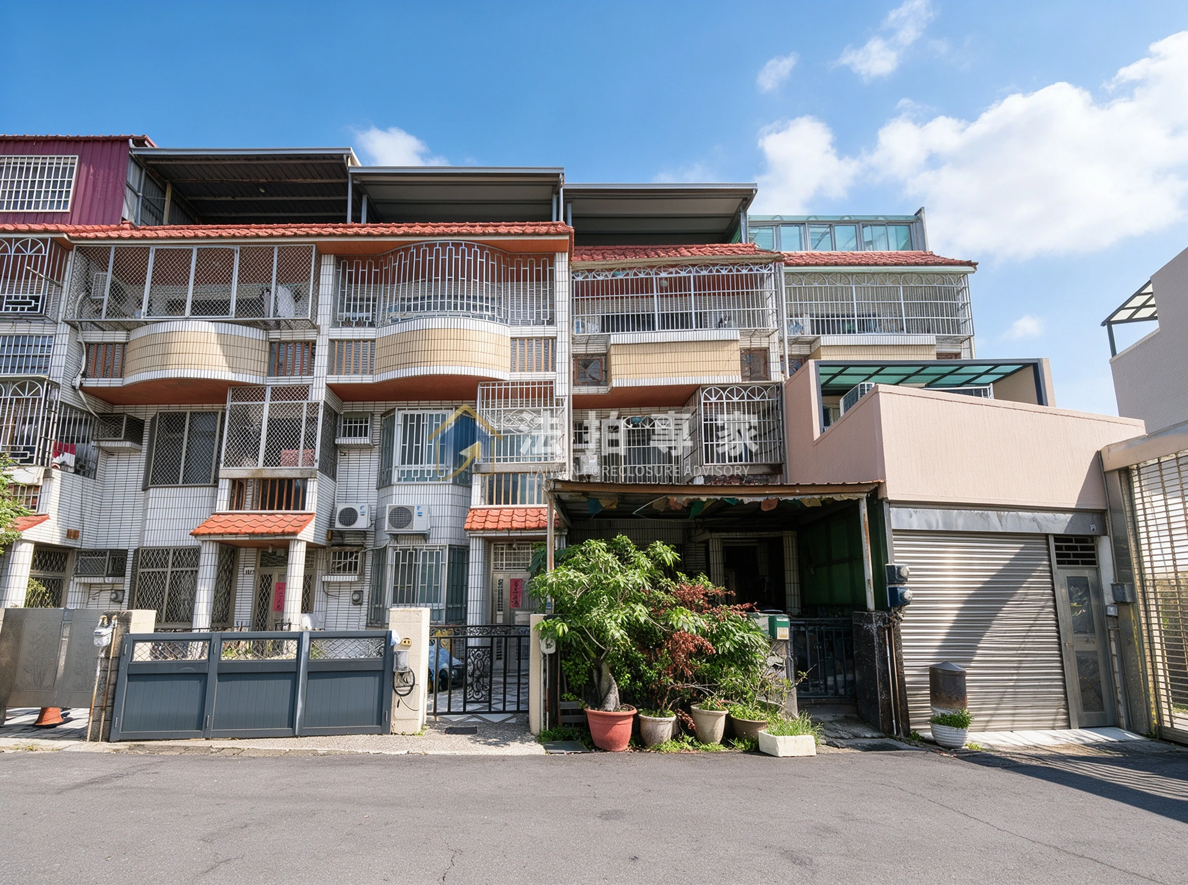 大里・公教街・四樓透天照片 1