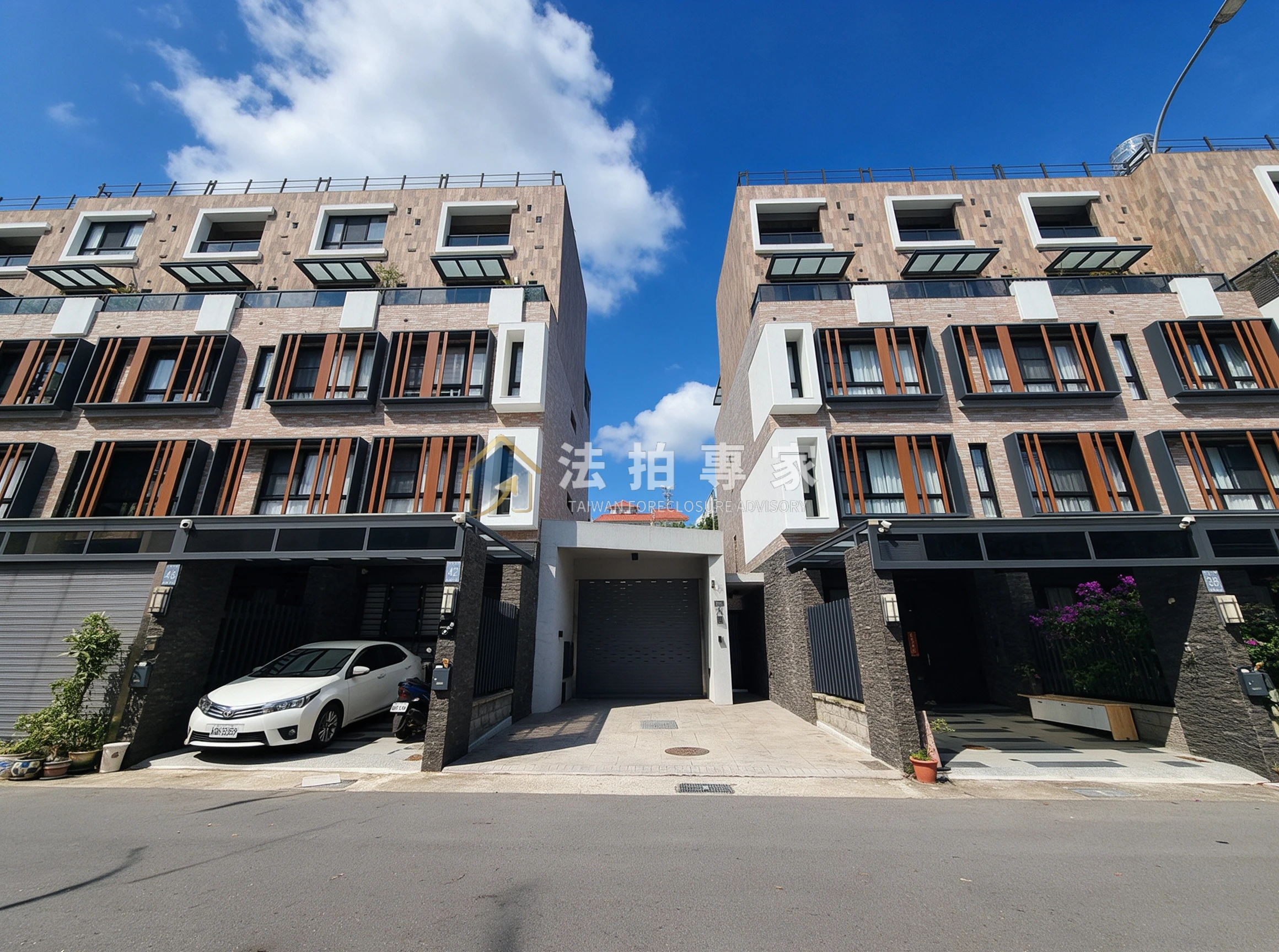 北屯・晟溢大觀・社區電梯雙車別墅照片 1